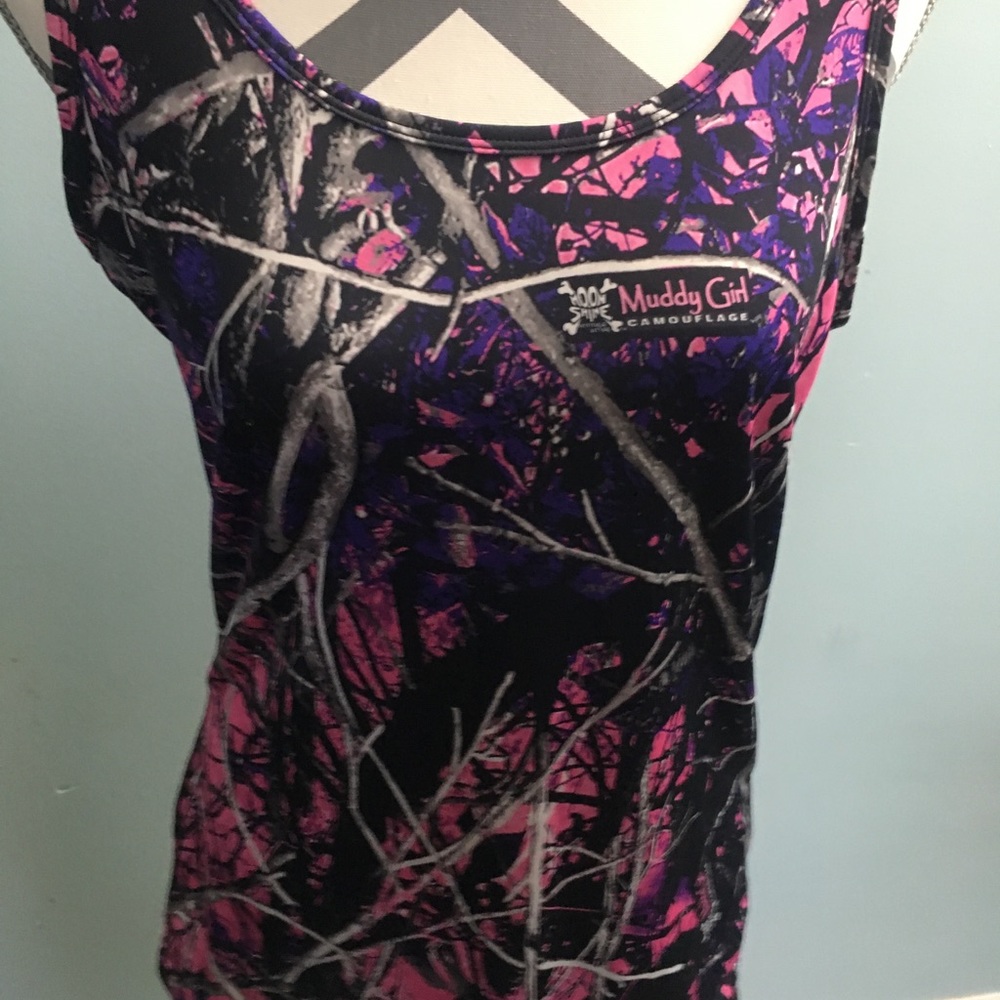 Muddy girl camo tank top - size XL